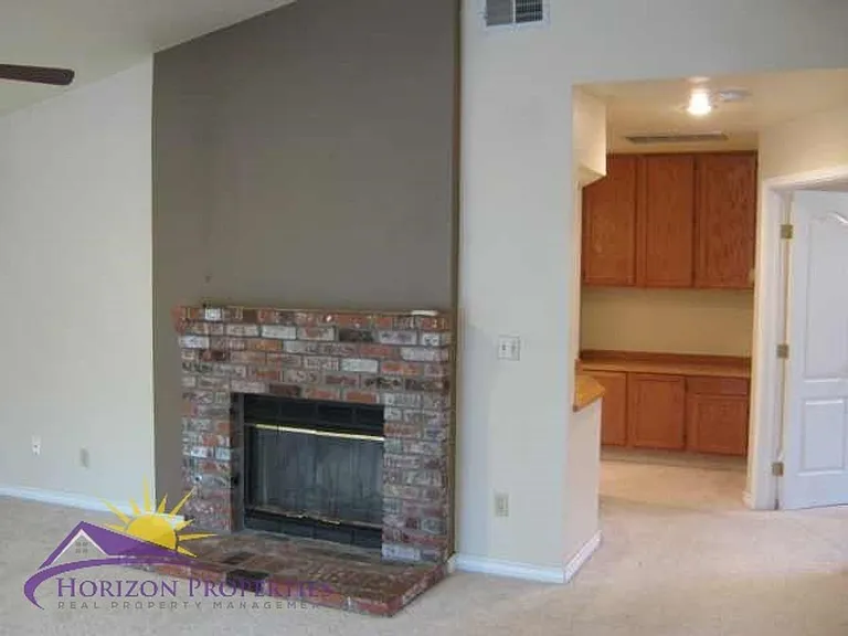 2030 Moontree Dr — Photo 6