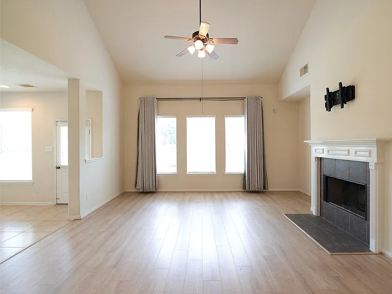 12802 Flat Creek Dr — Photo 6