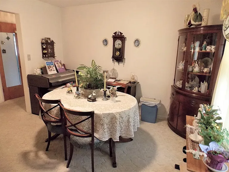 17919 Glen Oak Ave — Photo 9