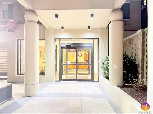 11817 Union Street #14J, Forest Hills, NY 11357