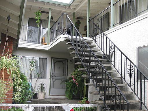 3rd image of 1575 Mendenhall Dr APT 4
