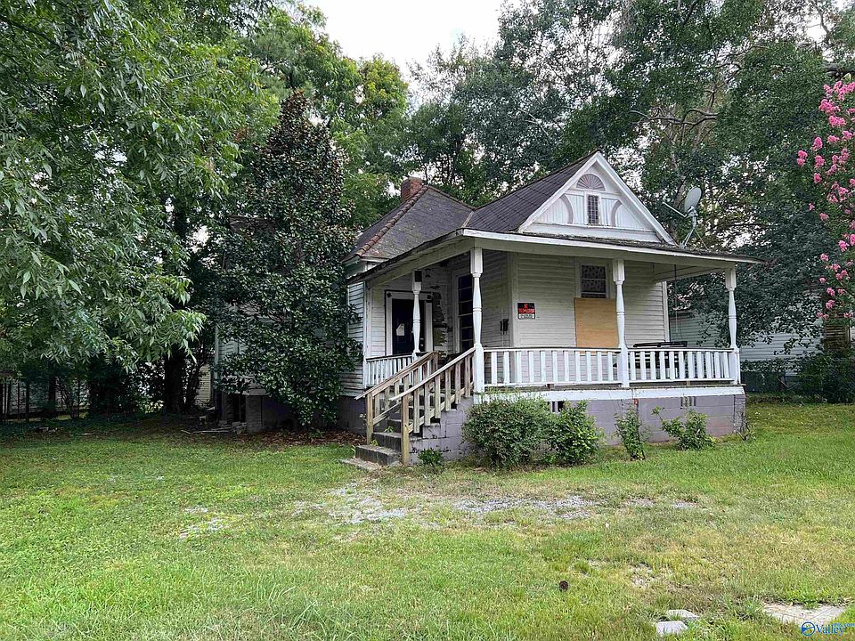 2nd image of 16 Sommersworth Ave