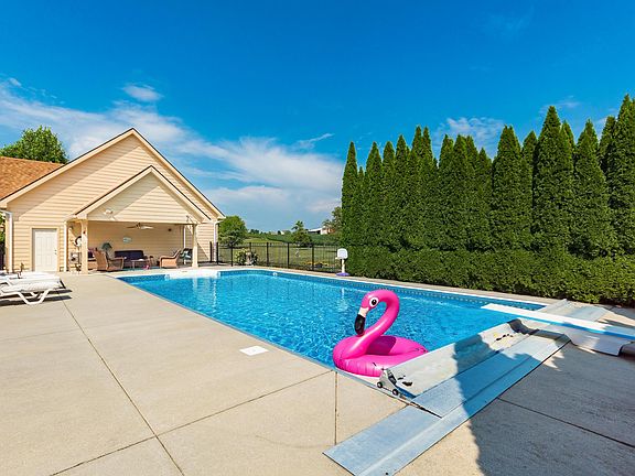 4th image of 1032 E Slate Ridge Dr NW