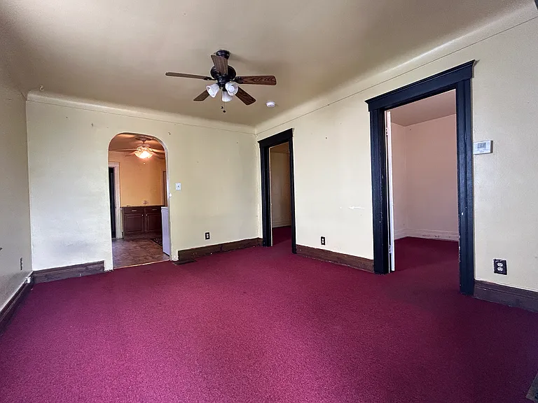 2258 Evaline St — Photo 10