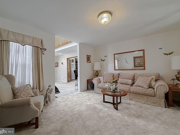 5th image of 48712 Packer Ct