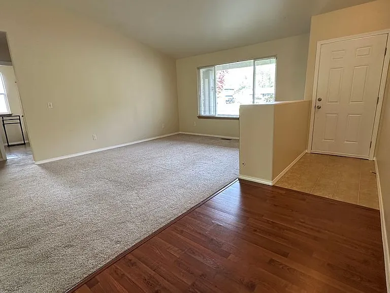 408 Saratoga St — Photo 22