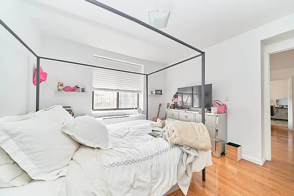 Rented by Living New York | media 13