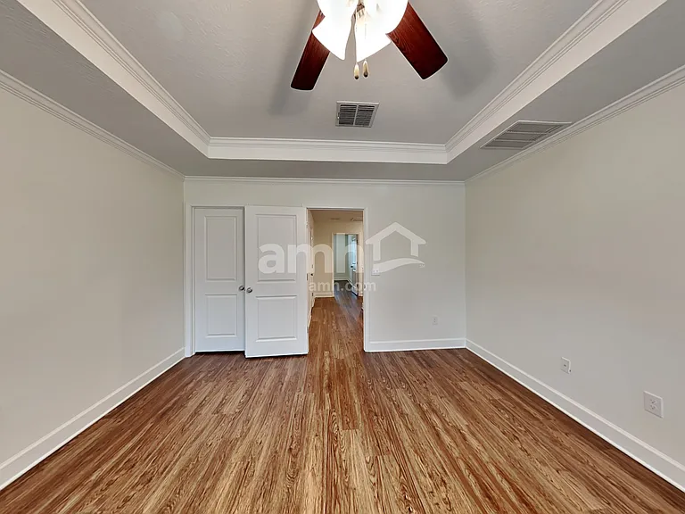 911 Walden Pond Dr — Photo 13