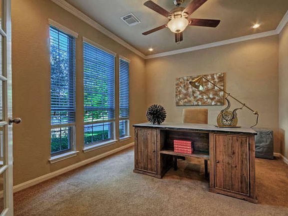 4th image of 4422 Pasada Ln
