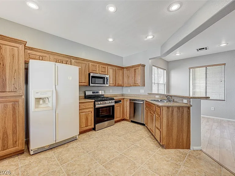 6600 Biltmore Garden St — Photo 10