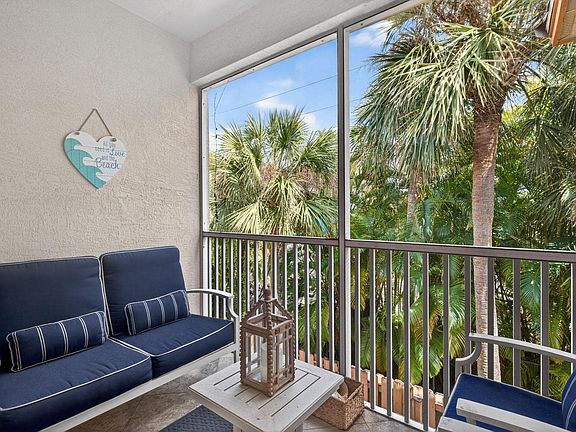 3rd image of 15441 Bellamar Cir APT 1123