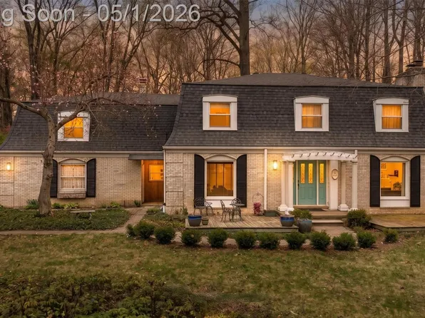 7920 Thornwood St, Canton, MI 48187