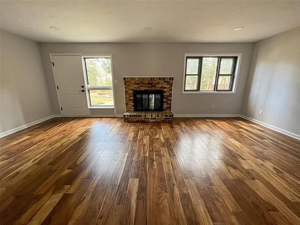 2700 Twigg Cir SE