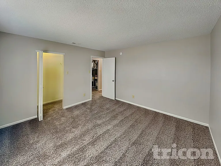2875 Ludwig Dr — Photo 12
