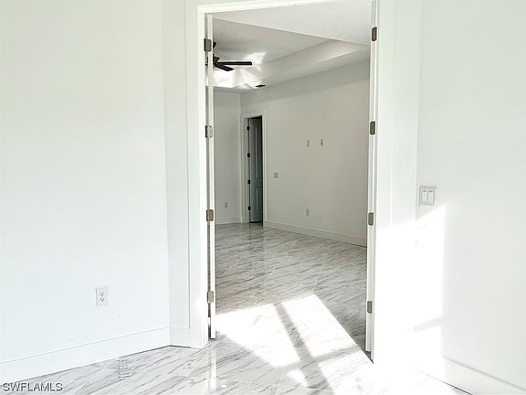 5th image of 218 Malden Ave S