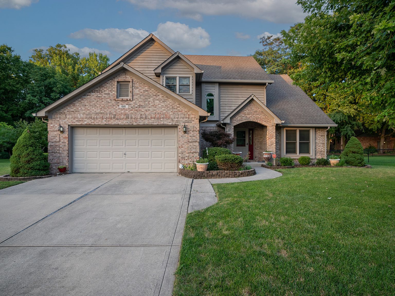 1015 Silver Lake Ct, Greenwood, IN 46142 Zillow
