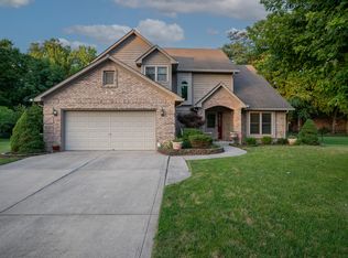 1015 Silver Lake Ct, Greenwood, IN 46142