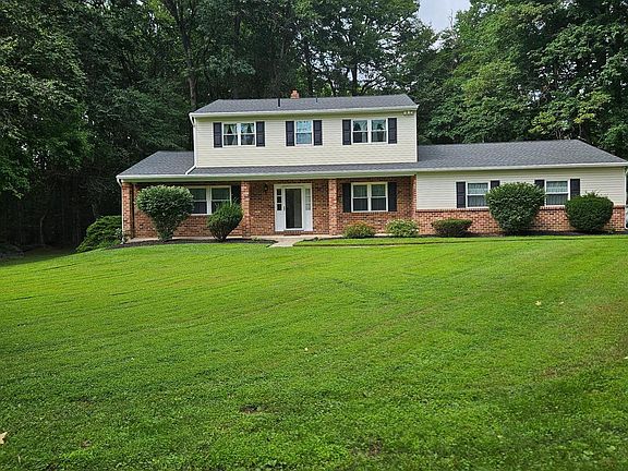 3rd image of 3 Atlee Cir