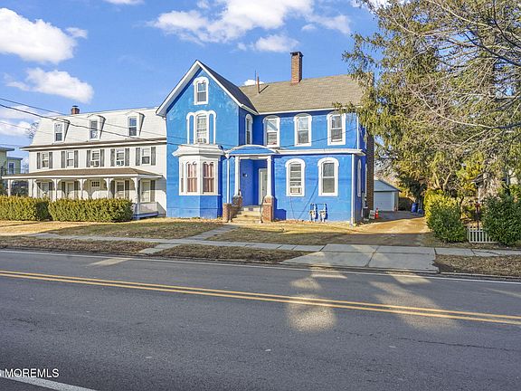 4th image of 21 Broadway Road