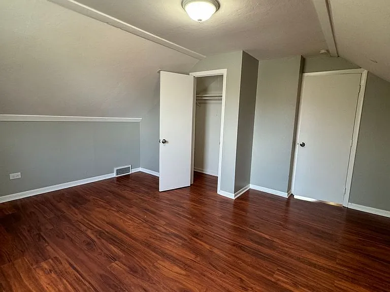 768 Greenbay Ave — Photo 16