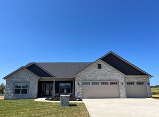 17521 Fett Dr, Huntertown, IN 46748