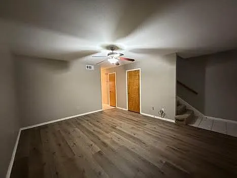 2 bed, 1.5 bath, $1,200 — Photo 2