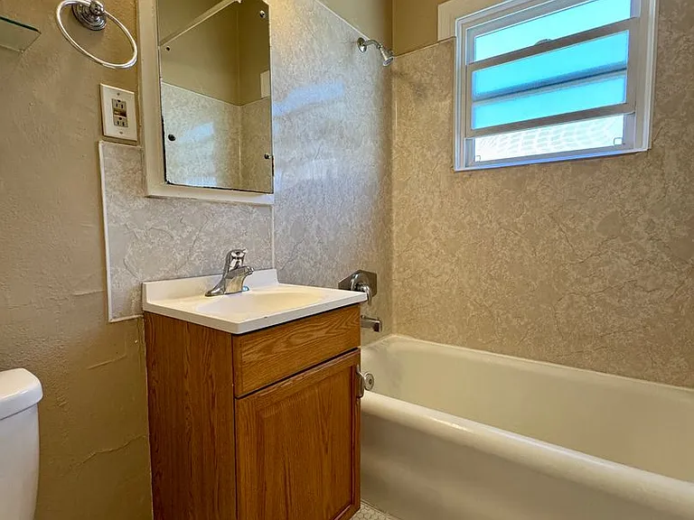 3824 Fourth Avenue — Photo 14