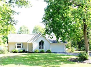 34 Beverly Dr, Columbiana, OH 44408