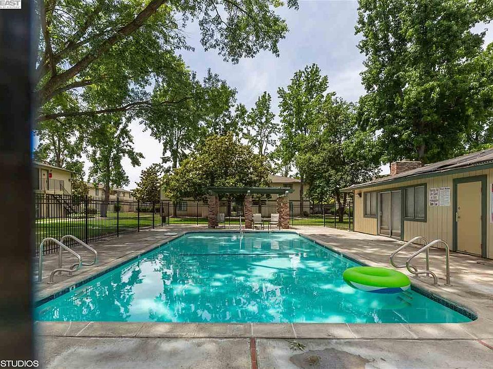 2nd image of 1133 Meadow Ln APT 80