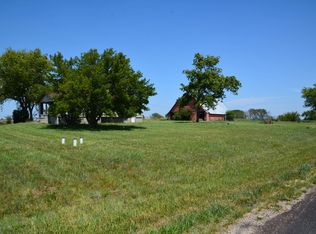 1636 E 50th Rd, Lecompton, KS 66050