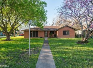 204 Harmon St, Dayton, TX 77535