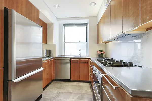 Sold by Corcoran | media 16