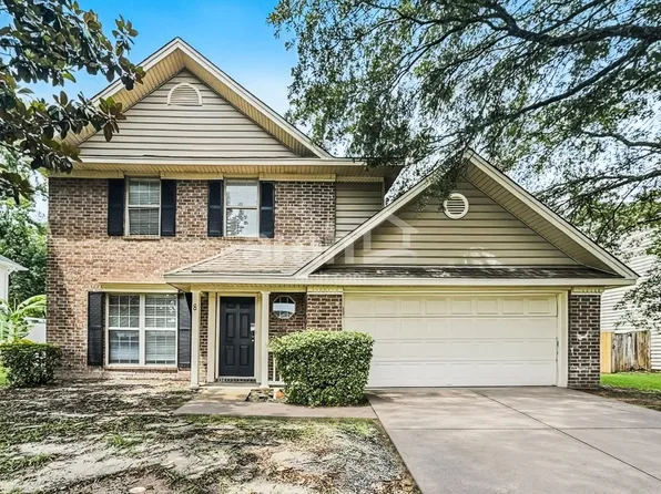 8 Sandy Pond Ct, Savannah, GA 31419