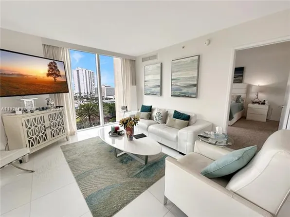 250 Sunny Isles Blvd, Sunny Isles Beach, FL