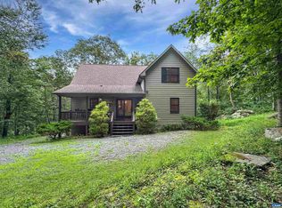 17 Hickory Spring Rd, Roseland, VA 22967