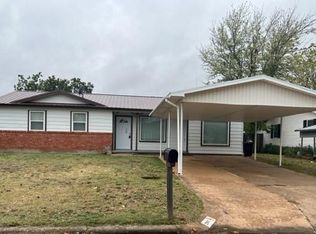 201 Oak St, Elgin, OK 73538