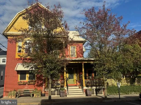 11 N Wayne St, Lewistown, PA 17044