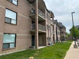 401 Grand Marais Rd W #304, Windsor, ON N9E 4S2