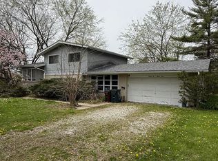 2233 Heathercliff Dr, Libertyville, IL 60048