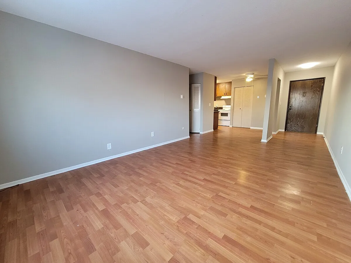 Marydale Lakeview Apartments — Photo 3