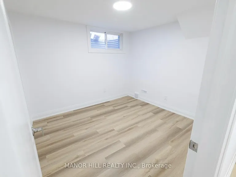 654 Eaglemount Cres — Photo 9