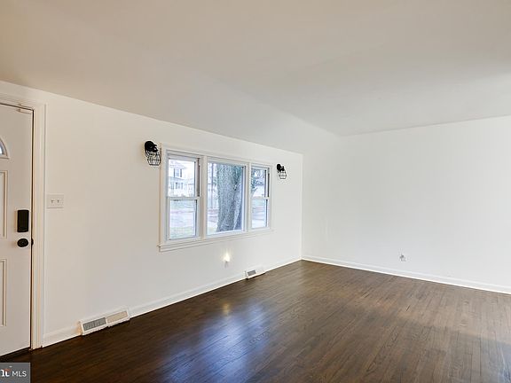 5th image of 105 S Law St
