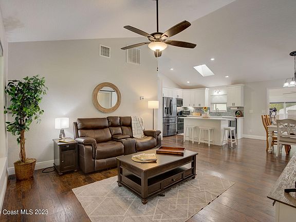 5th image of 2270 San Filippo Dr SE