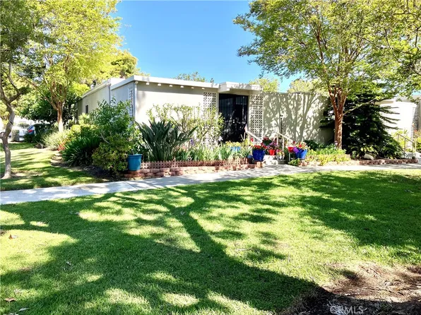 588 Avenida Majorca Unit D, Laguna Woods, CA 92637
