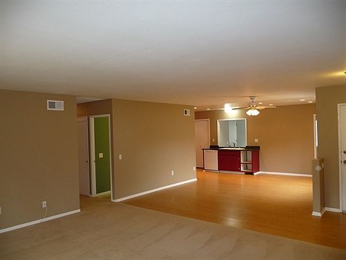 4th image of 15590 Paseo Jenghiz