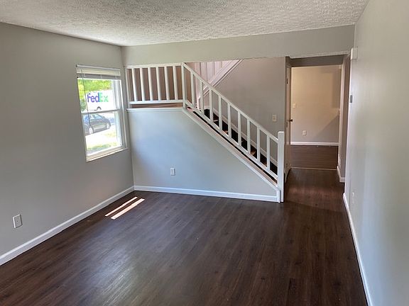 4th image of 4819 Lady Jane Ave