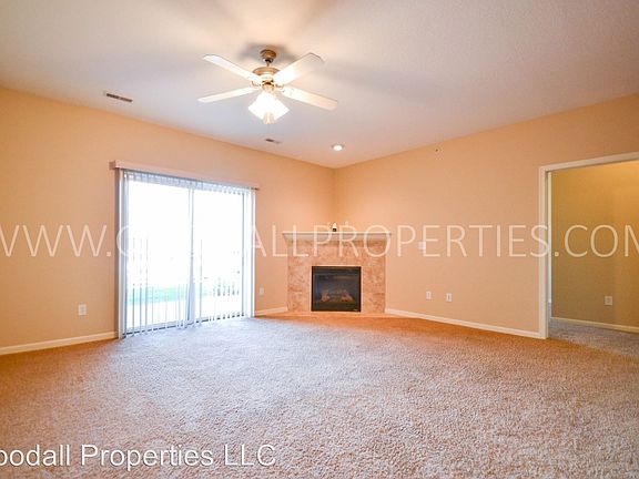 2nd image of 6350 Coachlight Dr Unit 1104