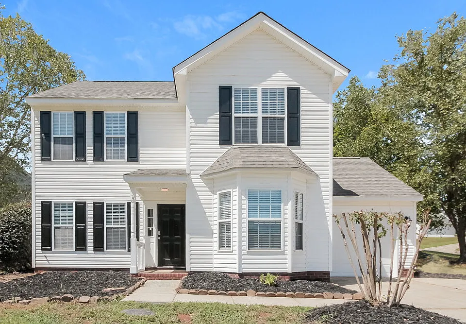 11807 Golden Maple Ln