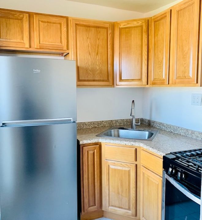 1st image of 113 Macdonough St #2