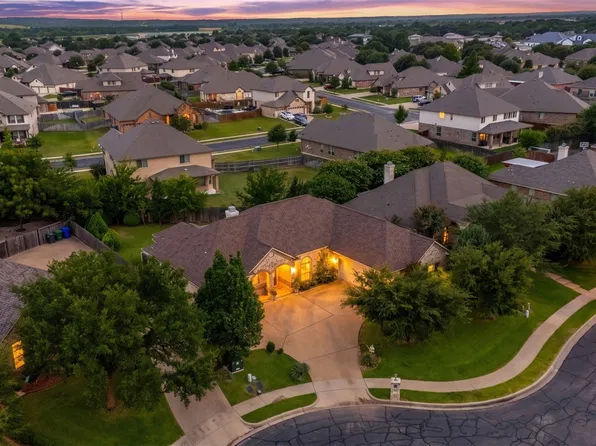 335 Edinburgh, Woodway, TX 76712
